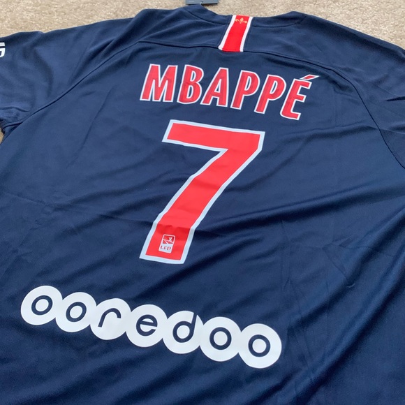 PSG Home 18/19 Jersey Ligue 1 version MBAPPE#7 - Picture 8 of 8